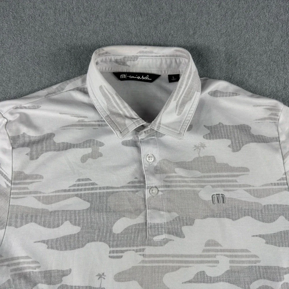 Travis Mathew Polo Shirt Large White Camo Short Sleeve Collared Golf - Picture 1 of 6